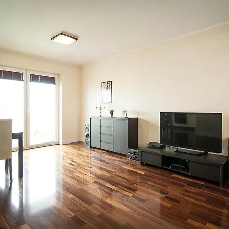 Bently Platinium - Double Bedroom Seaside アパート